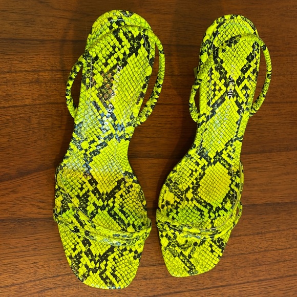 NWOT Zara Basic Collection size 37 US 6.5 snake skin open toed 2” heels - Picture 2 of 7
